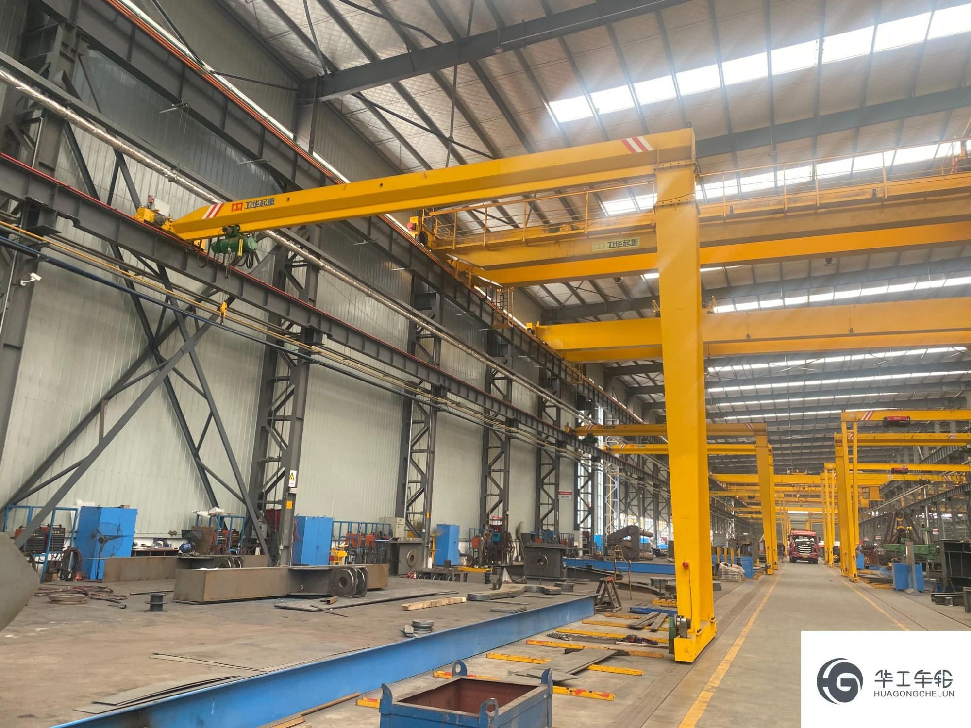 轨道半门式起重机 - BMH - HUAGONG INDUSTRY GROUP - 用于车间 / 单梁 / 重载