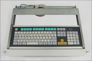 机架式抽屉键盘