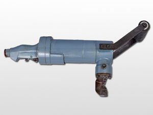 气动轮廓机