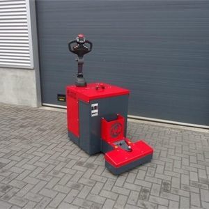 拖拽牵引车 1