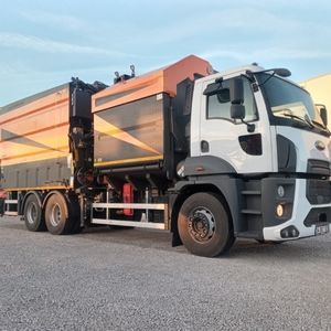 从后部装载生活垃圾收集车
