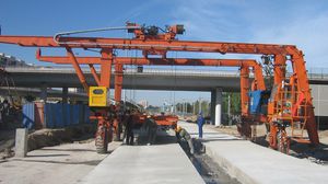 防爆跨车