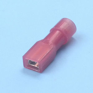 供电连接器 1
