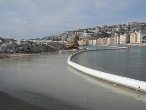 充气拦污坝