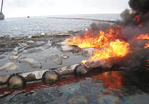 油拦污坝