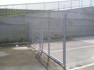 金属护栏网