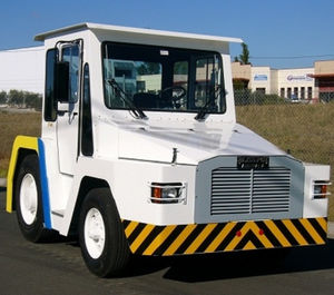 柴油牵引车
