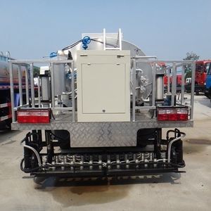运输液罐卡车