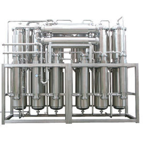 蒸馏水器