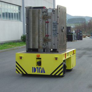 电动自走式拖车 1