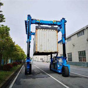 集装箱跨车 1