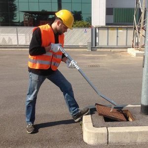 磁性井盖开启工具