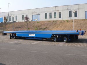4车轴自推进拖车