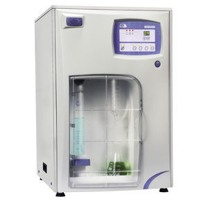 蒸馏水器