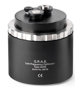 声级校准器
