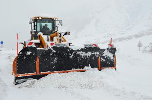 大型扫雪车