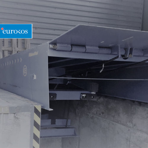 拖车装载坡道 - Hydraulic loading ramps with folding support - Hidrotiltai - 储存容器 / 液压 / 折叠式