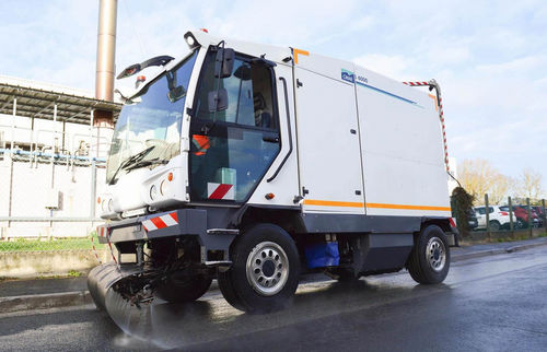 高压道路清洗机 - L 6000 G - CMAR - 水 / 天然气发动机