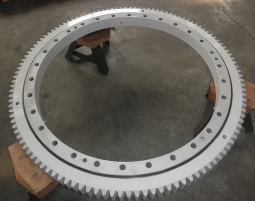 外齿回转支承 - EGSBM 1096 885 80 - Universal Industrial Products, Inc. - 滚珠 / 单列 / 用于风力涡轮机