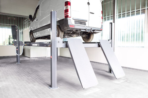 四柱汽车升降平台 - CARLIFT II 4.0 - MAHA Maschinenbau Haldenwang GmbH & Co. KG - 4吨 / 电动液压 / 车用