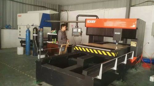 CO2激光切割机 - ST-SLPM2512-1500M - Suzhou Suntop Laser Technology CO.,LTD - 用于钢材 / 用于不锈钢 / 木材