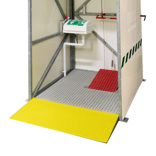 防滑地垫系统 - Hughes Safety Showers - 塑料 / 用于潮湿区域 / 入口