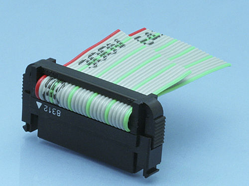 板对线连接器 - 8822 series - KEL CORPORATION - 扁平 / 闭锁式 / 主板
