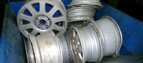 单轴破碎机 - EMS Machinery - 废料