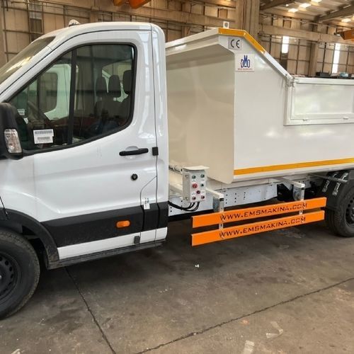 从后部装载生活垃圾收集车 - EMS Machinery - 电动