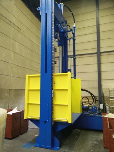 闸刀切割机 - Valvan Baling Systems NV - 用于塑料 / 滚筒 / 液压