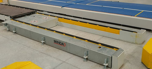 链条输送机 - MINDA Industrieanlagen GmbH - 卧式 / 运输 / 转运