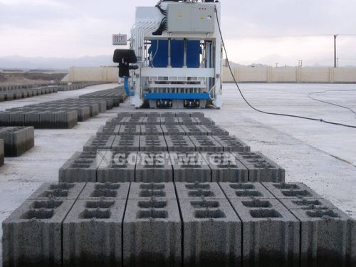混凝土铺路砌块生产机 - CONSTMACH Concrete Plants & Crushers - 移动式
