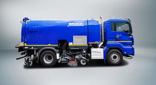 卡车安装式扫地机 - VS7  - BROCK Kehrtechnik GmbH - 液压 / 道路 / 粉尘