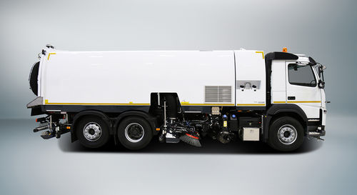 卡车安装式扫地机 - VS11  - BROCK Kehrtechnik GmbH - 液压 / 道路 / 粉尘