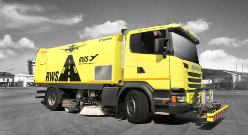卡车安装式扫地机 - RWS - BROCK Kehrtechnik GmbH - 柴油 / 道路