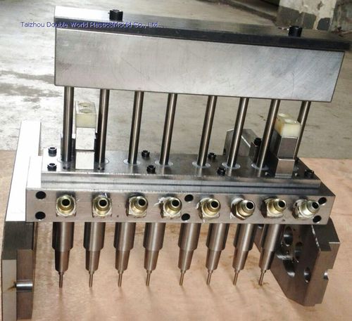 多腔注吹模具 - DDW-IBM-4 - Taizhou Double World Plastic&Mould Co., Ltd. - 用于包装业