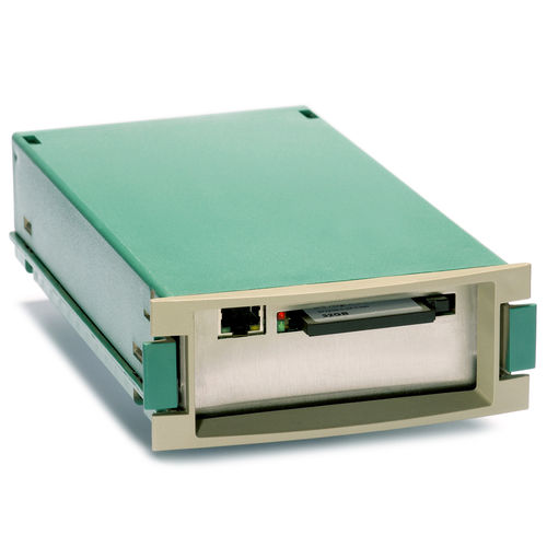 内部磁盘驱动模拟器 - SCSI Flash (CF) RZ29 / RZ26 Storage Works - Solid State Disks - SCSI / 3,5" / Compact Flash 卡