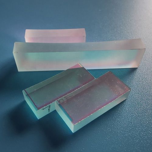 圆柱形透镜 - YT-CY014 - Changchun Yutai Optics Co., Ltd. - 平凹 / BK7玻璃 / 熔融二氧化硅
