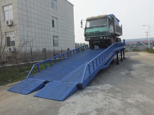 搬运装载坡道 - a1000 series - Jinan Juxin Machinery Co., Ltd. - 移动式 / 固定式 / 储存容器