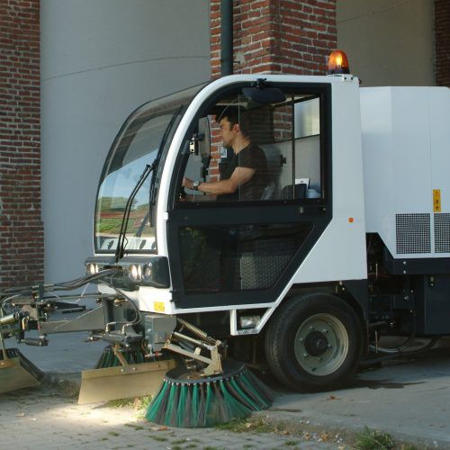 柴油吸尘清扫机 - SA2 - Sicas Euroclean Srl - 户外 / 双刷 / 紧凑型