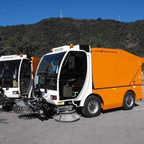 柴油吸尘清扫机 - NA4 series - Sicas Euroclean Srl - 双刷