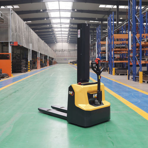 电动堆高车 - NSP12Q2LM - Cat Lift Trucks/卡特彼勒 - 电池驱动 / 步行 / 24伏