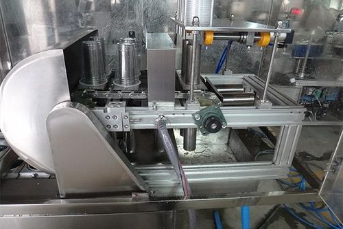 自动灌装封盖机 - JND series - Shenzhen J&D Drinking Water equipment Co Ltd - 杯子 / 冰淇淋生产