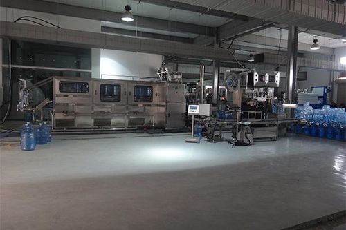 自动灌装机 - JND100 series - Shenzhen J&D Drinking Water equipment Co Ltd - 塑料瓶 / 水