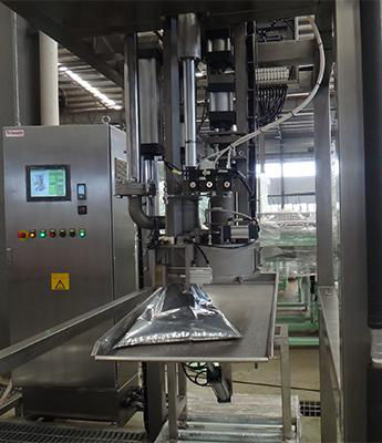 自动灌装机 - JND series - Shenzhen J&D Drinking Water equipment Co Ltd - 袋子 / 用于奶制品 / 蔬菜