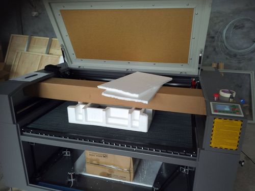 激光雕刻机 - QFXF1390 - Shandong Wami CNC Technology Co., Ltd. - 陶瓷 / 玻璃 / 木材