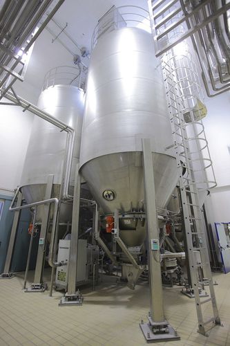 不锈钢筒仓 - TECHNOSILOS - 锥底 / 用于粉末 / 用于散料