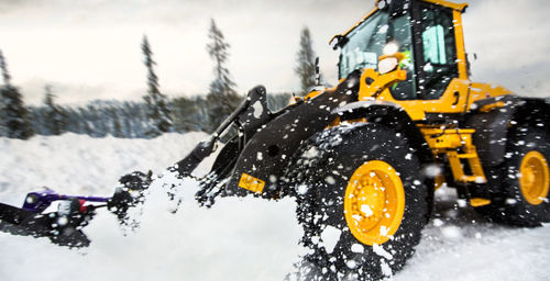 装载机扫雪车 - Volvo Construction Equipment/沃尔沃遍达 - V形