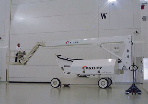 无菌室伸缩臂式升降机 - A65CR - Bailey lifts - 带轮 / 电动液压