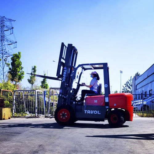 柴油叉车 - CPC series - Shandong Tavol Machinery Co.,Ltd - 坐驾式 / 装载 / 4轮